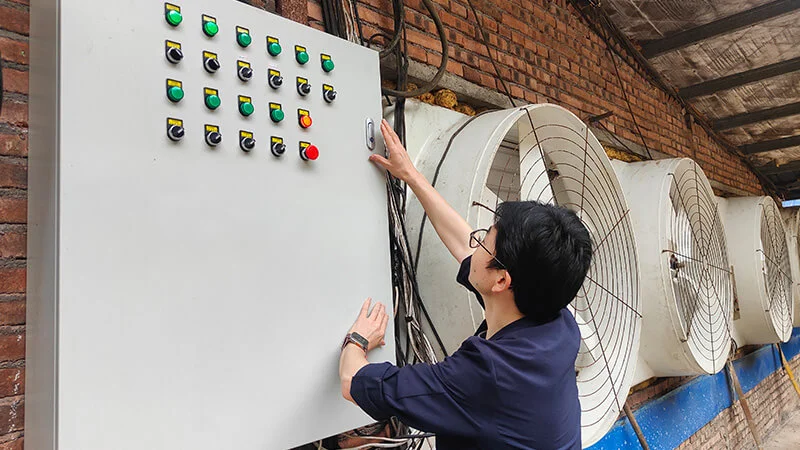 Industrial IoT data logger for environmental monitoring